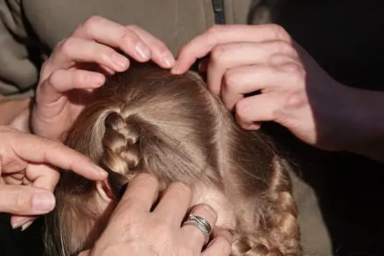 How Head Lice Are Born